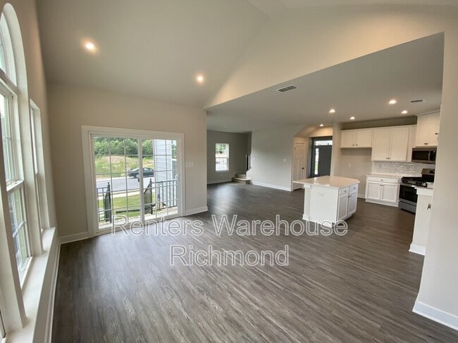 Building Photo - 4701 Mnr Xing Pl.