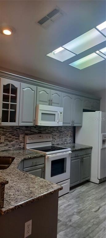 Building Photo - 10907 New Brighton Ct