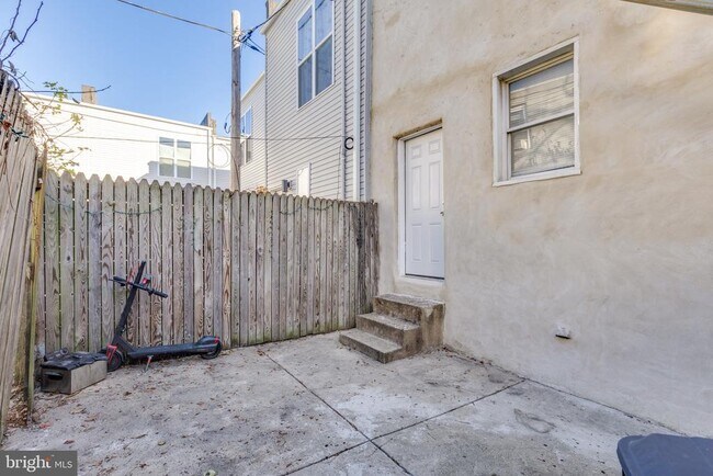 Building Photo - 1312 S Corlies St