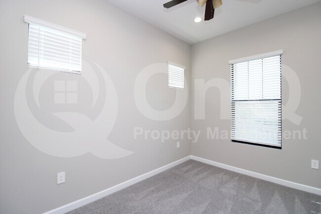 Building Photo - 4811 E Village Dr