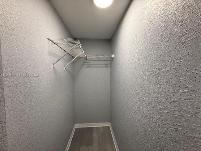 Building Photo - 2901 SE 13th Rd