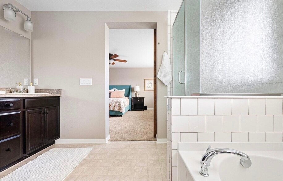 Building Photo - 9977 Hough Pt