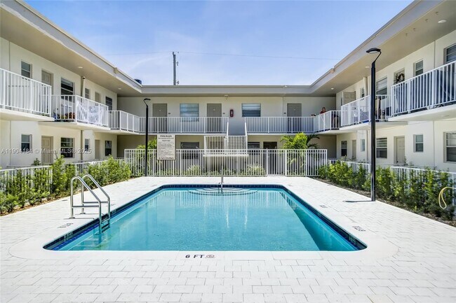 Building Photo - 1720 Cleveland St