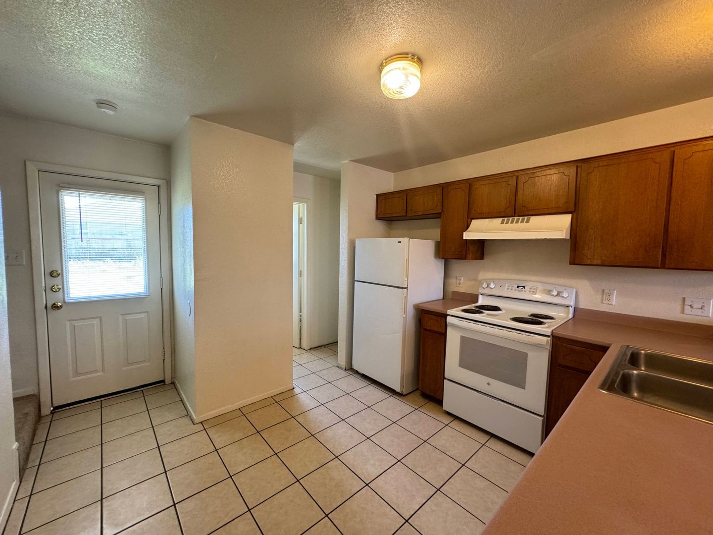 Building Photo - 1104 Leslie Cir