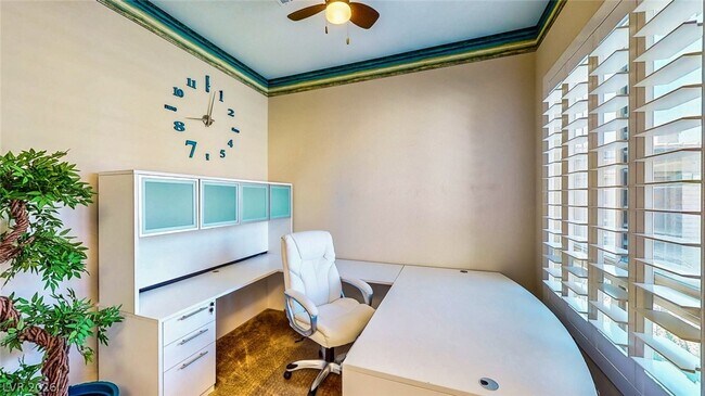 Building Photo - 6714 Desert Crimson St