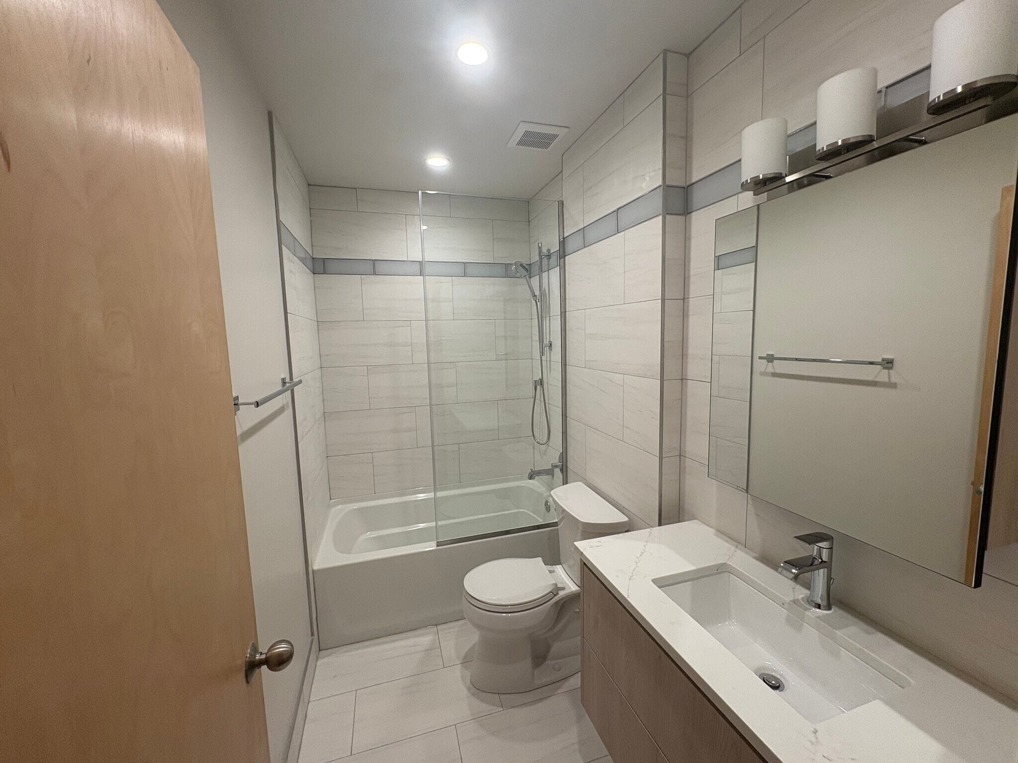 Building Photo - 4611 S Ellis Ave