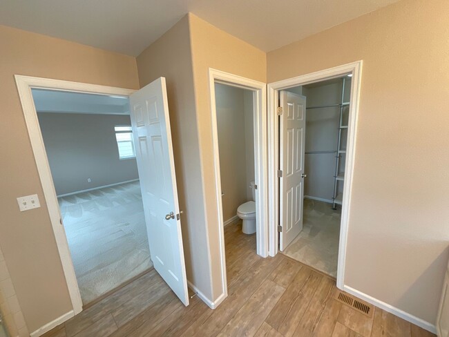 Building Photo - 4 Bedroom Home Available Near Black Forest...