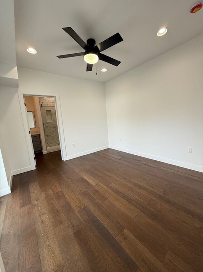 Building Photo - New Construction 2025: 5BR + Main-Level Office Amity OR