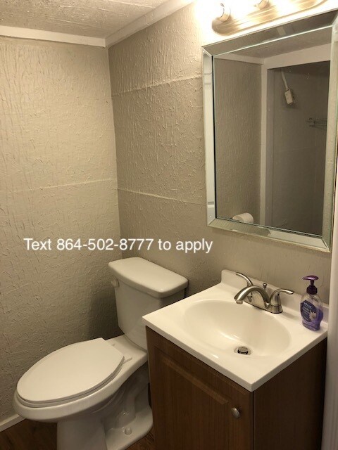 half bathroom off master - 1910 Martin Ave