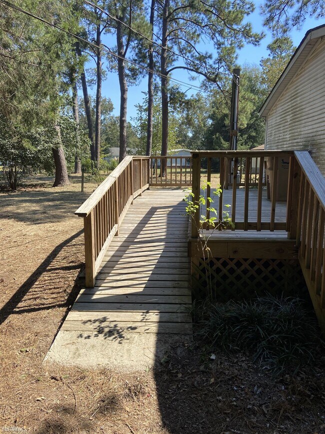 Building Photo - 3 br, 2 bath Mobile Home - 284 Pecan Grove...