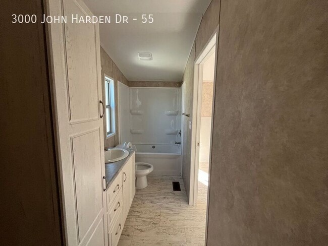 Building Photo - 3000 John Harden Dr