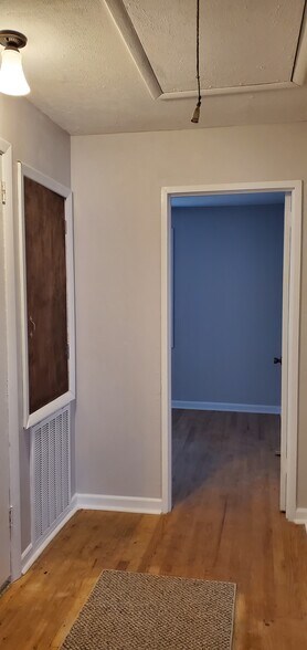 hallway into 2nd Bedroom - 2216 Bandler Rd