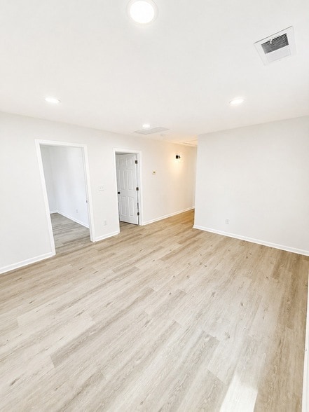 Building Photo - 1808 Cephas St