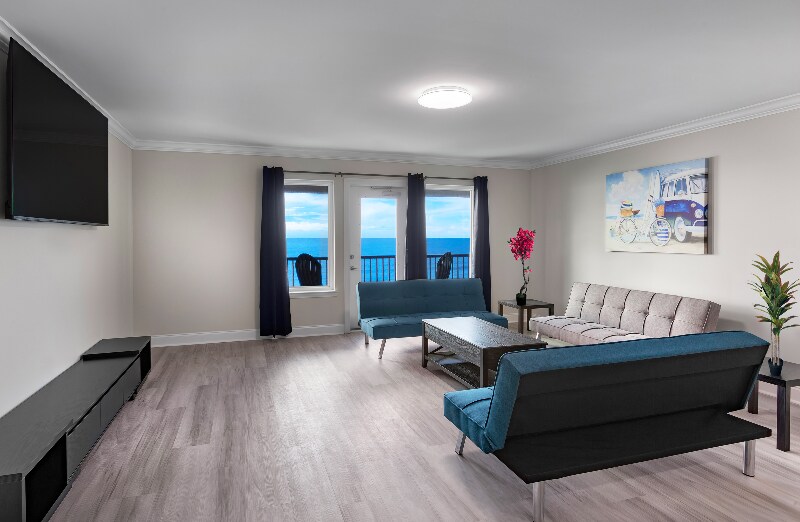 Building Photo - 700 N Ocean Blvd