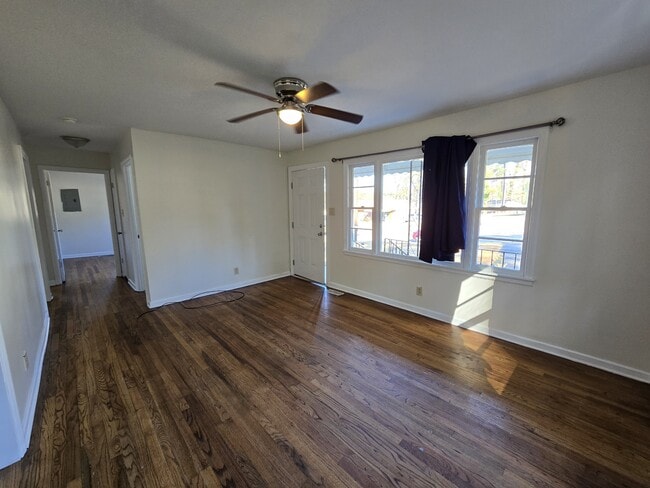 Building Photo - 514 Homeland Ave