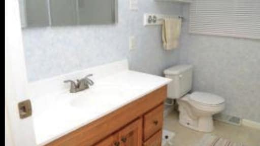 Building Photo - Beautiful 3 Bedroom Maine Endwell Schools!!!