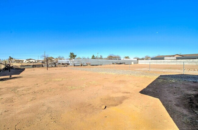 Building Photo - 342 W Taylor Ave