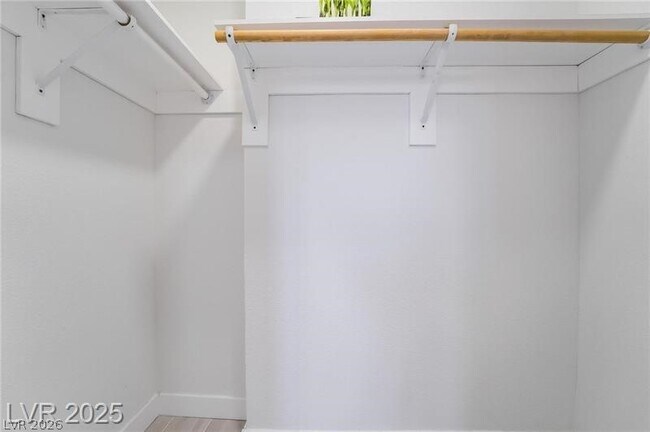 Building Photo - 4452 Peterson Dr