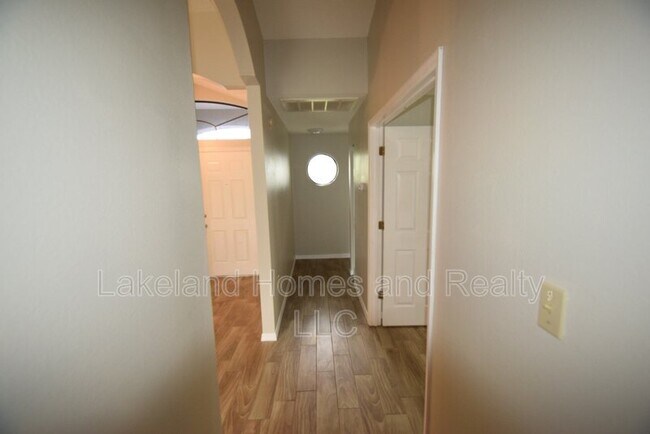 Building Photo - 6022 Crane Dr