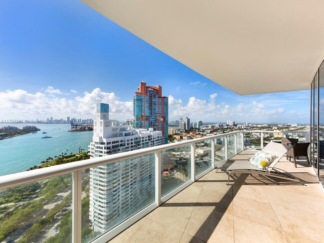 Building Photo - 100 South Pointe Dr