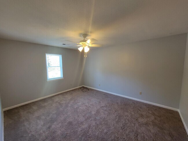 Building Photo - 4768 Red Leaf Ct