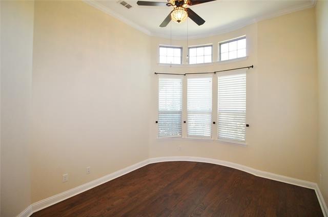 Building Photo - 1713 Fair Oaks Ln