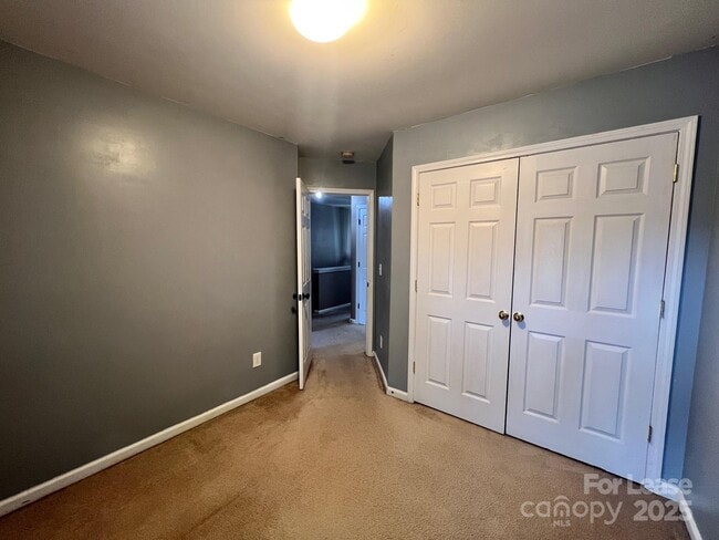 Building Photo - 520 Jakes Ridge Ln