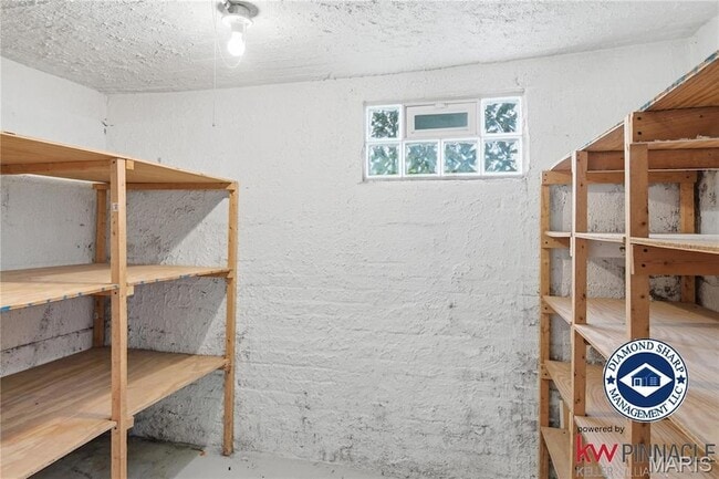 Building Photo - 128 Mounds Ave