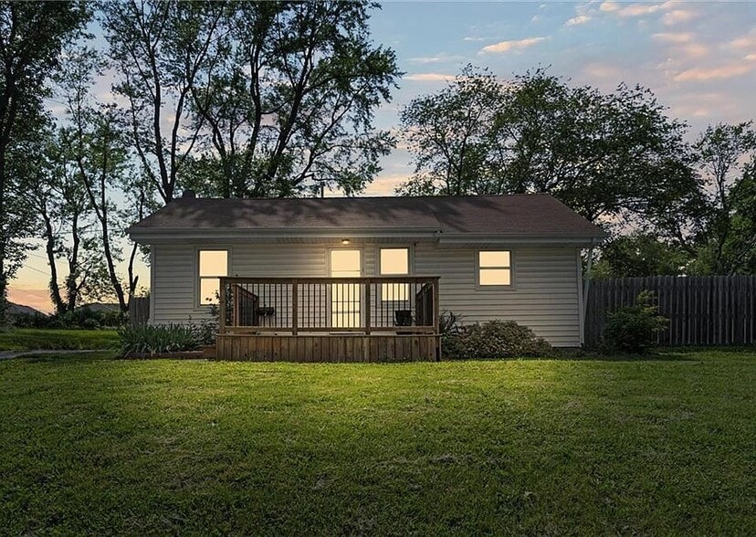 Primary Photo - 4724 NE Kelsey Rd