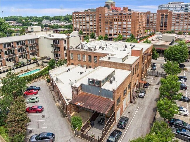 Building Photo - 650 Glen Iris Dr NE