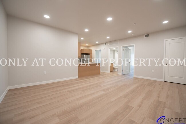 Building Photo - Brand-New Luxury Living with Mountain Charm at Studio Crossing - ***ONE MONTH RENT FREE(oac)***