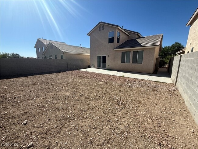 Building Photo - 8126 W Dracopus Ave