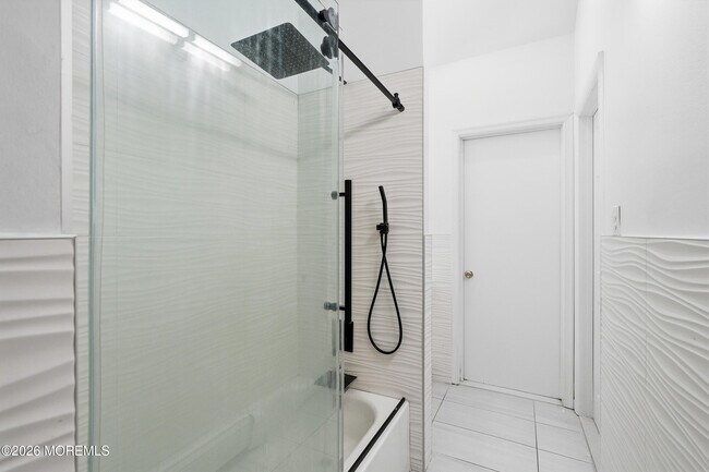 Building Photo - 644 Ocean Ave