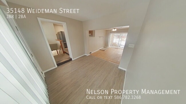 Building Photo - 35148 Weideman St