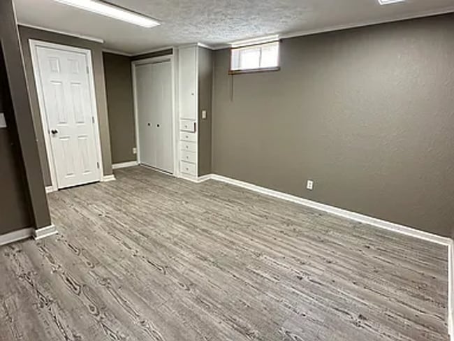 Building Photo - 5617 N 69th St