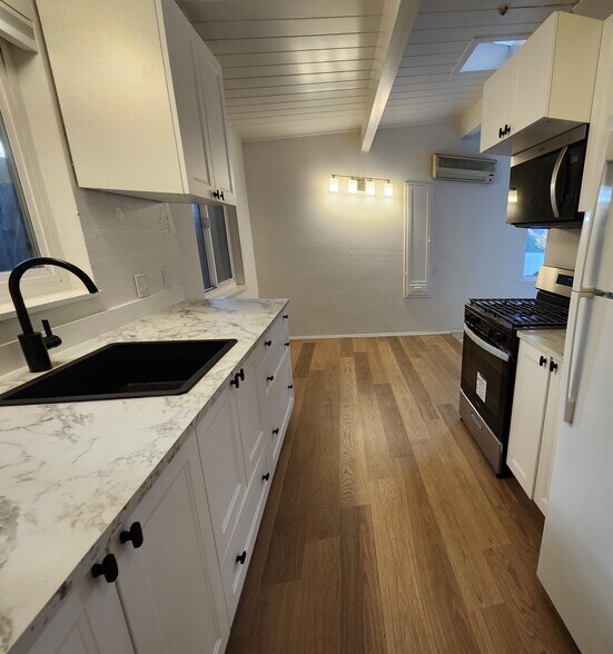 Building Photo - 1210 Ripley St