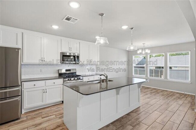 Building Photo - 3706 S 13th Pl