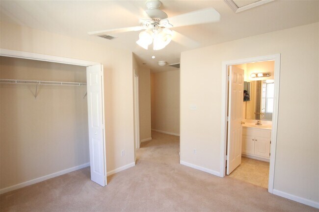 Building Photo - 2267 Pine Landing Ct