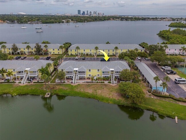 Building Photo - 222 Pompano Dr SE