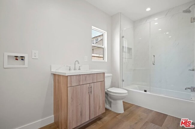 Building Photo - 1563 E Elizabeth St