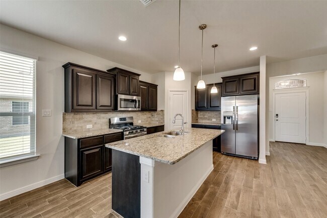 Building Photo - 415 Helm Ln
