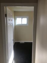 Building Photo - 2451 Danz Ave