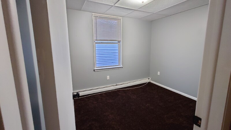 Building Photo - 18 S Forklanding Rd