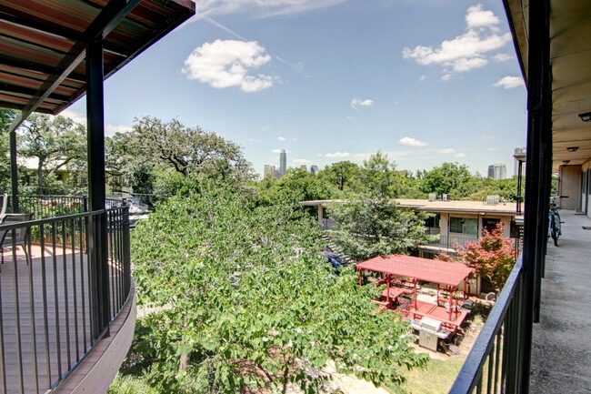 City view - 1202 Newning Ave