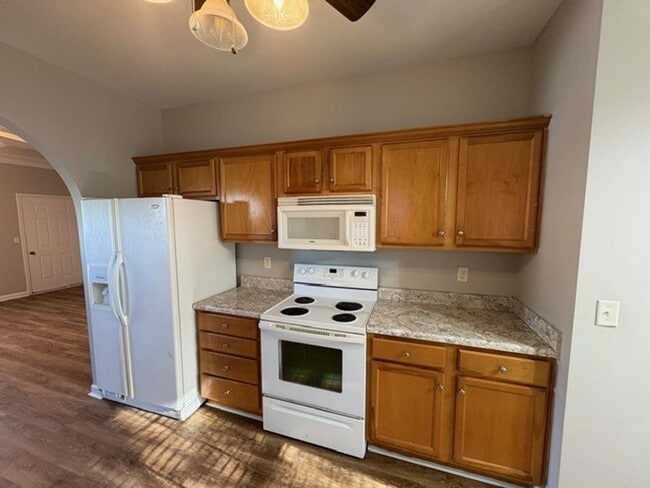 Building Photo - For Rent - 3 Bedroom, 2 Bathroom home in Pelham