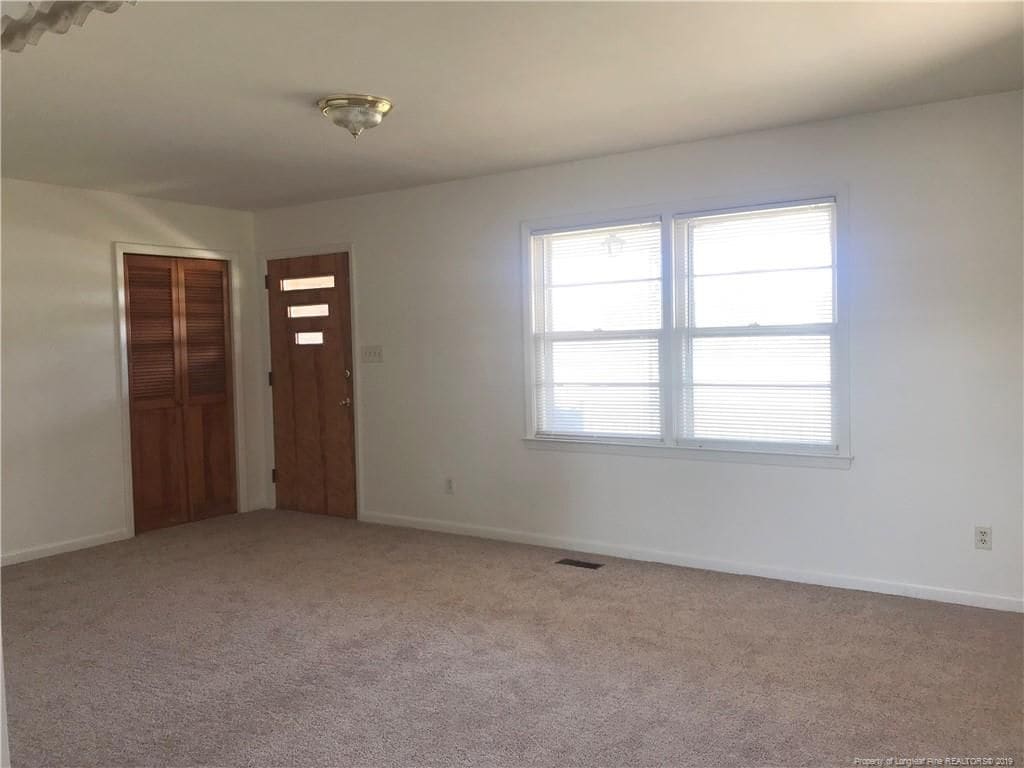 Building Photo - 6355 Cliffdale Rd