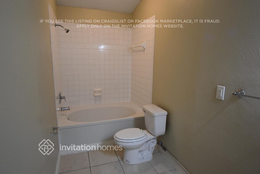 Building Photo - 1003 Pinehaven Ct