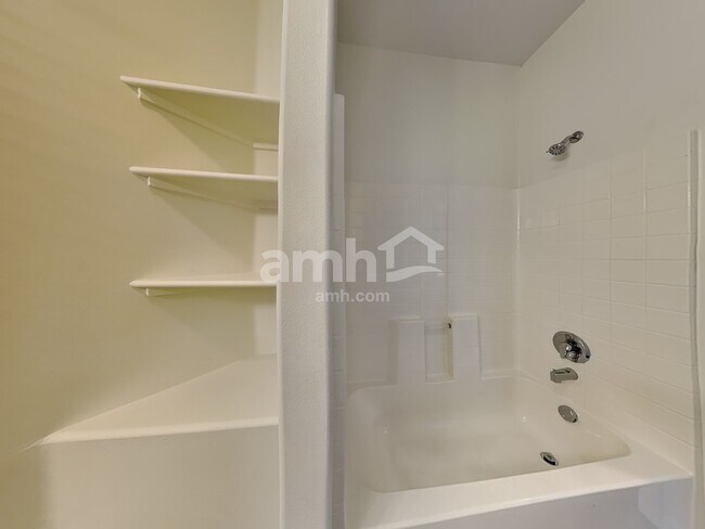 Building Photo - 3533 SW Viceroy St