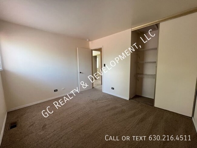Building Photo - 1744 Queensbury Cir
