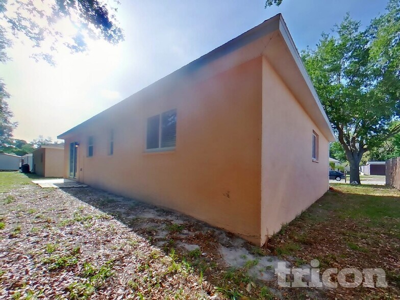 Building Photo - 505 22nd Terrace E